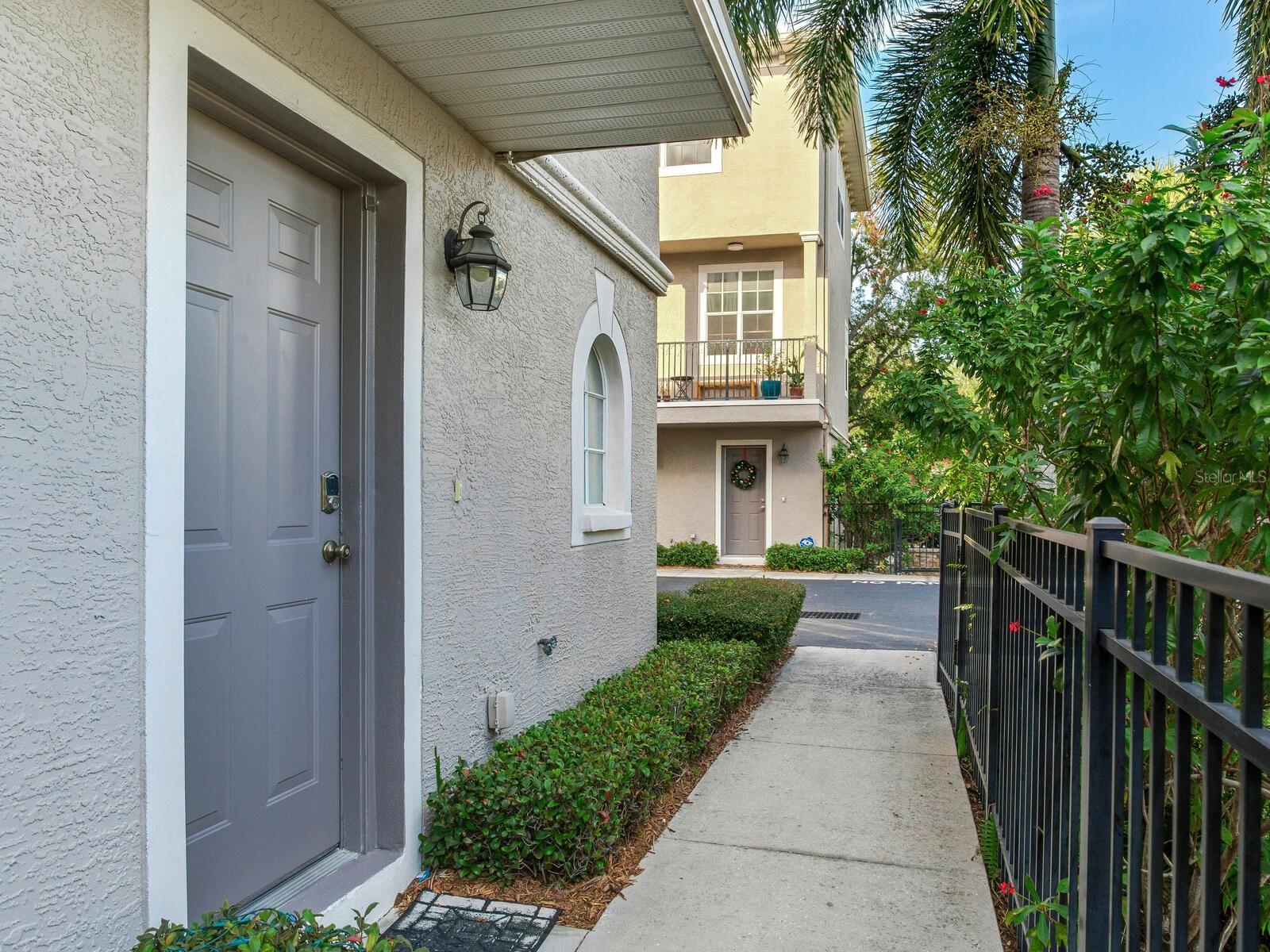 Image 8 of 58 For 2606 Espana Court