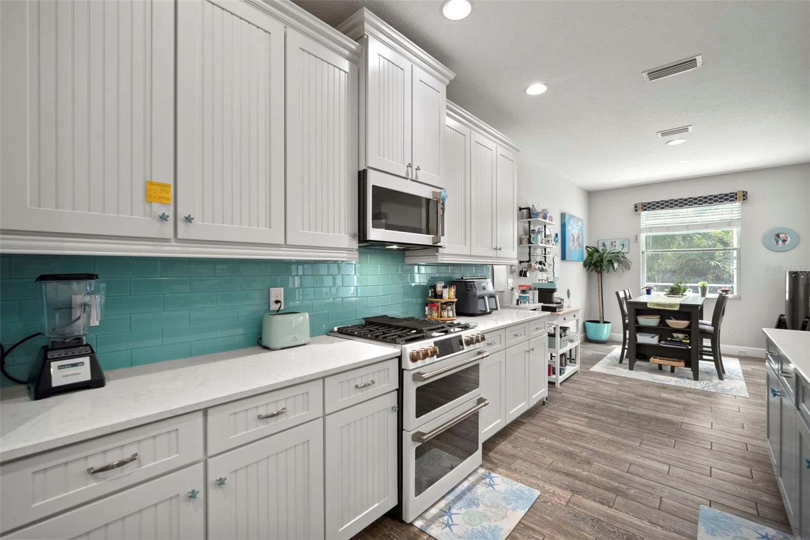 Listing photo id 20 for 5125 Admiral Pointe Drive