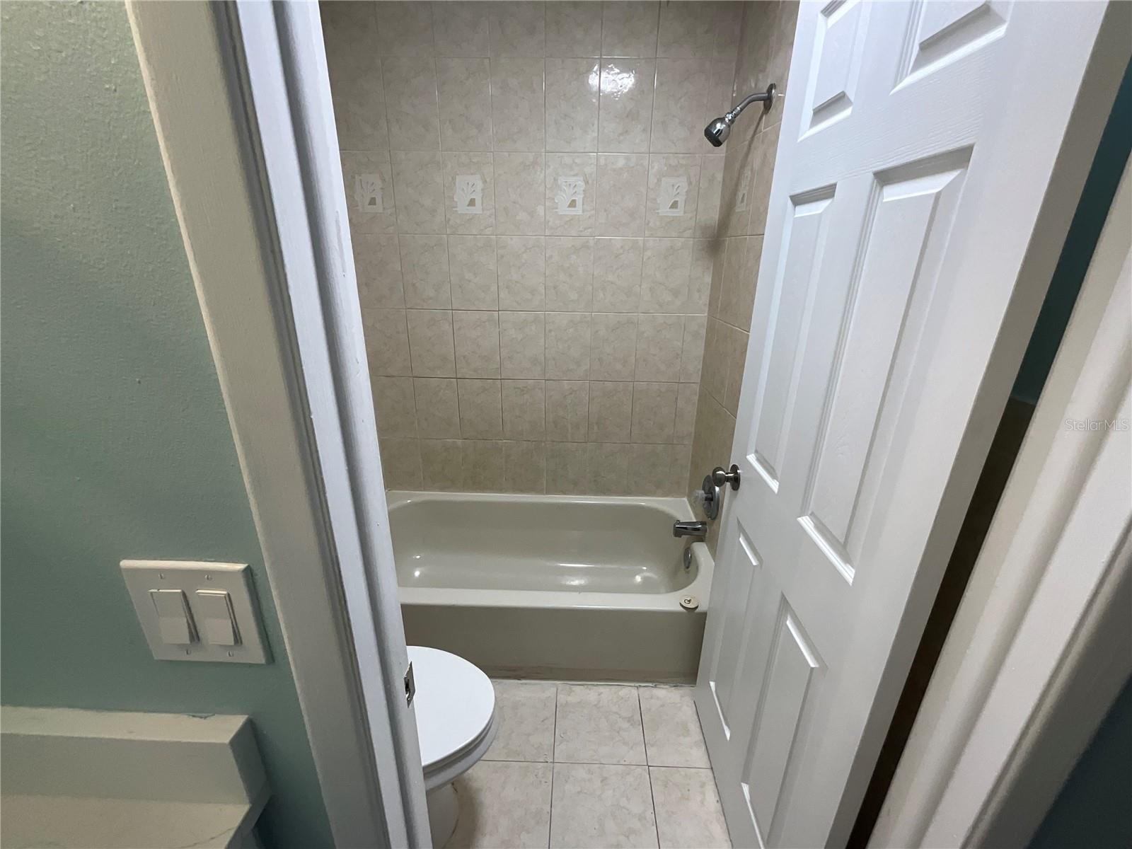 Image 21 of 22 For 2027 Pine Chace Court