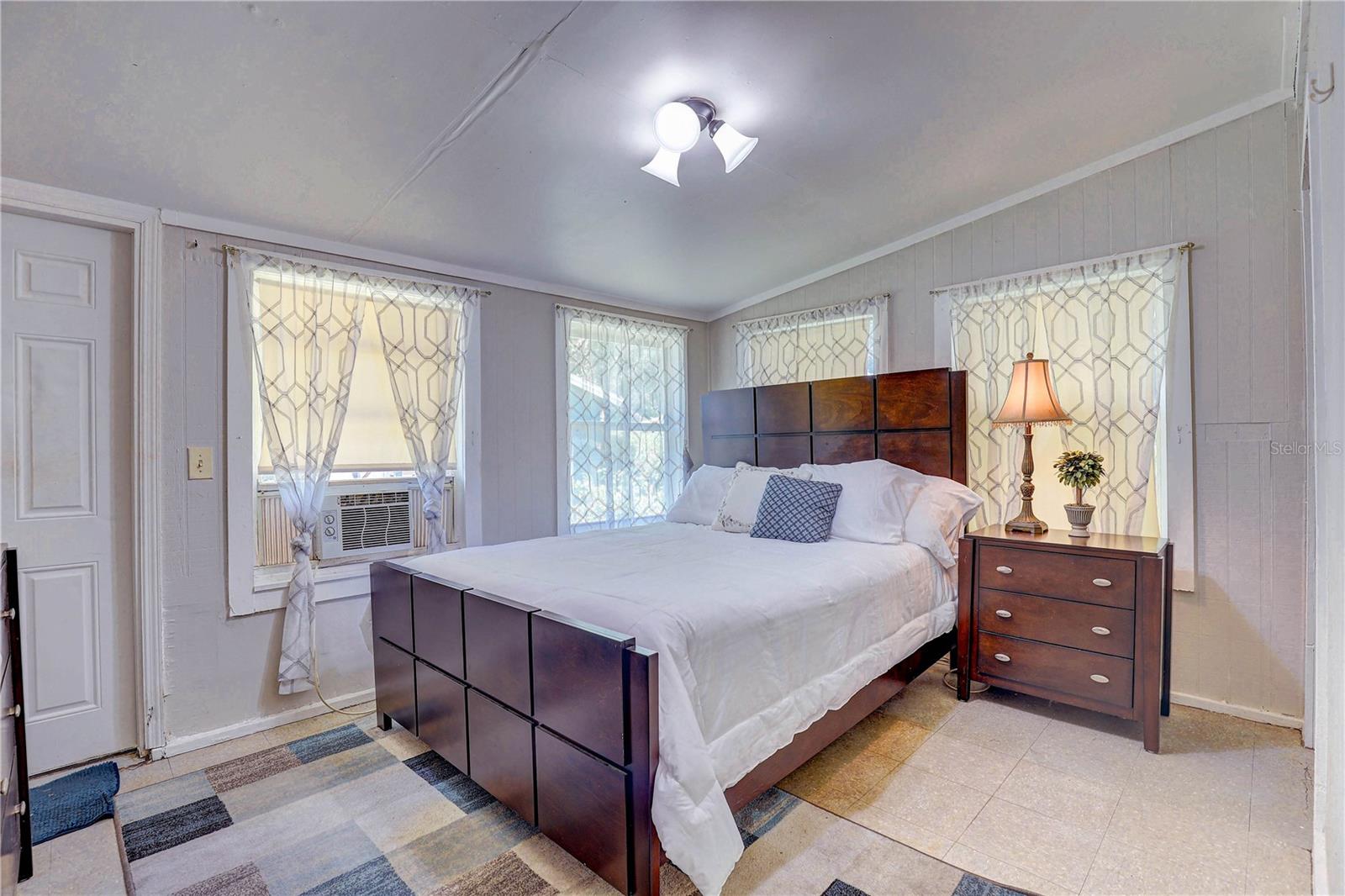 Image 21 of 42 For 8706 Hamner Avenue