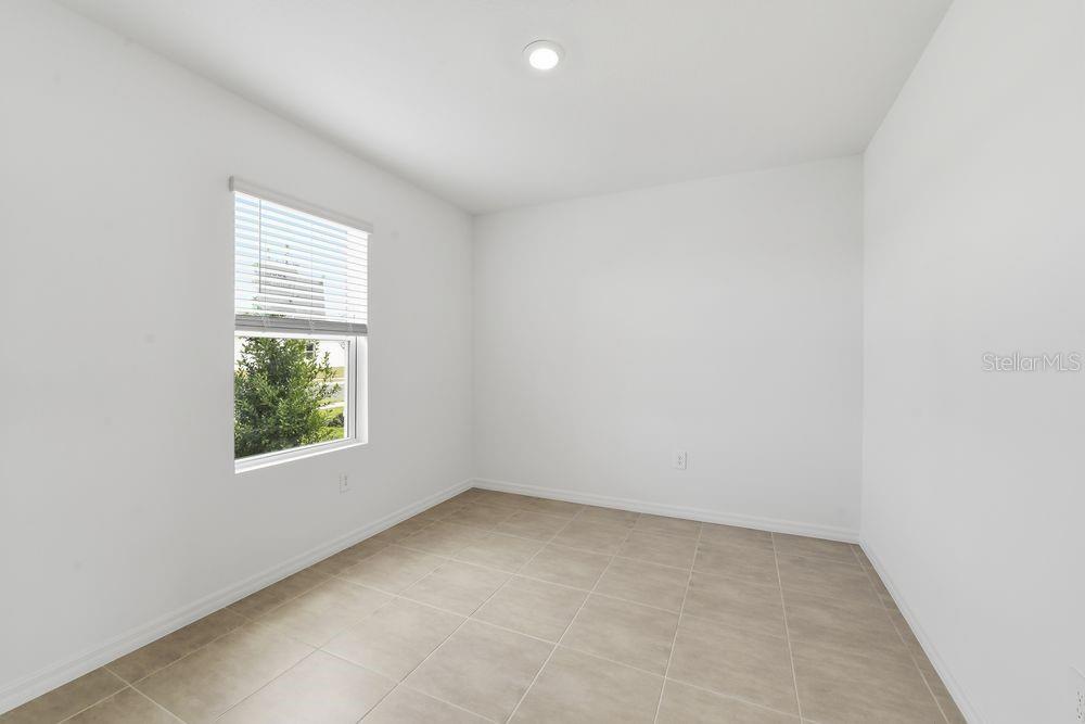 Image 27 of 39 For 13215 Commons Avenue