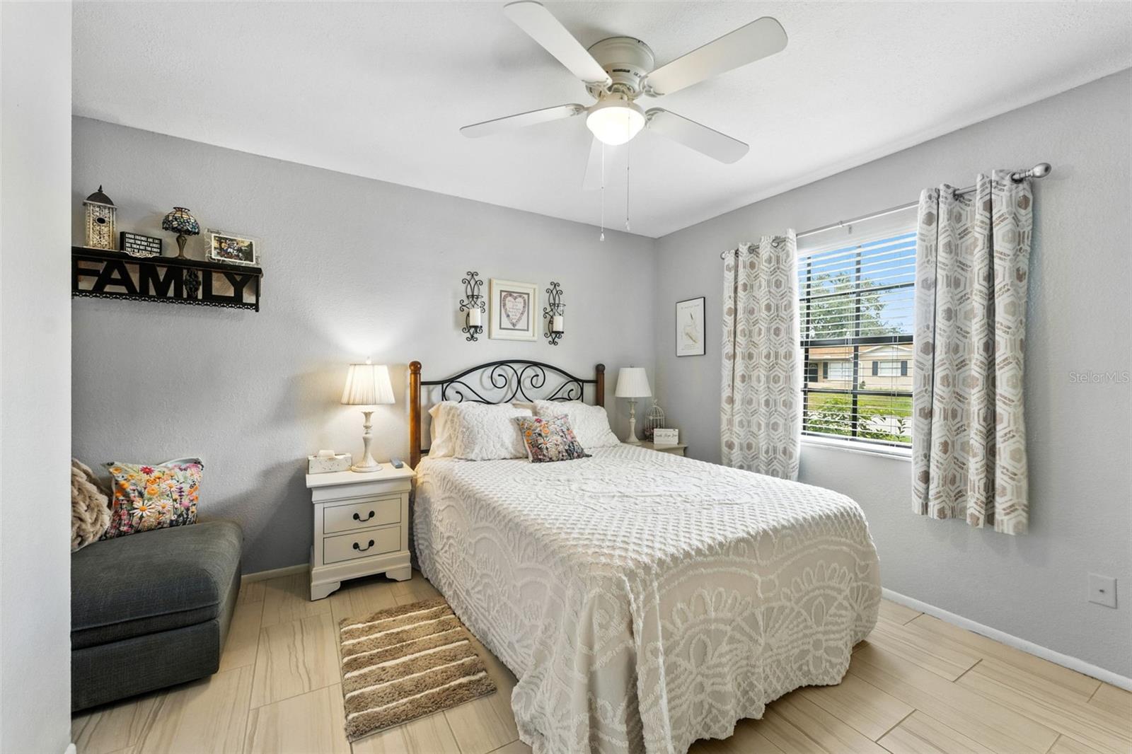 Image 16 of 25 For 5107 Glenhurst Lane