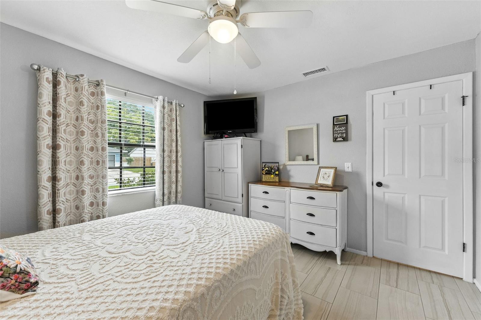 Image 17 of 25 For 5107 Glenhurst Lane