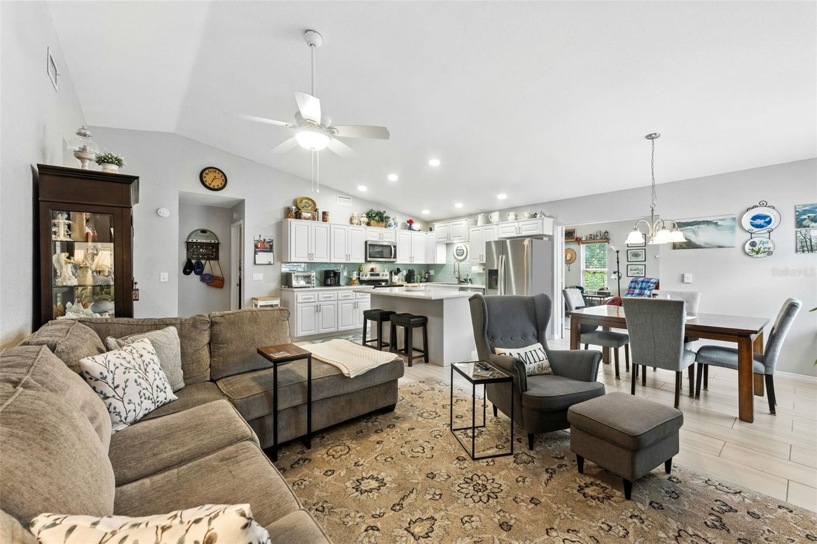 Image 4 of 25 For 5107 Glenhurst Lane