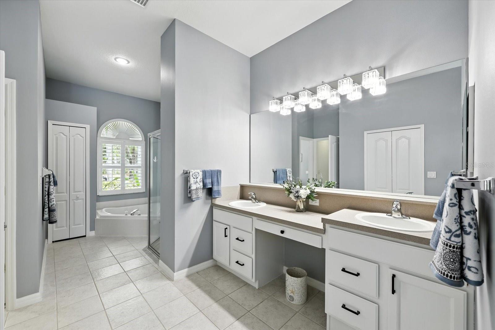Image 23 of 50 For 15130 Arbor Hollow Dr