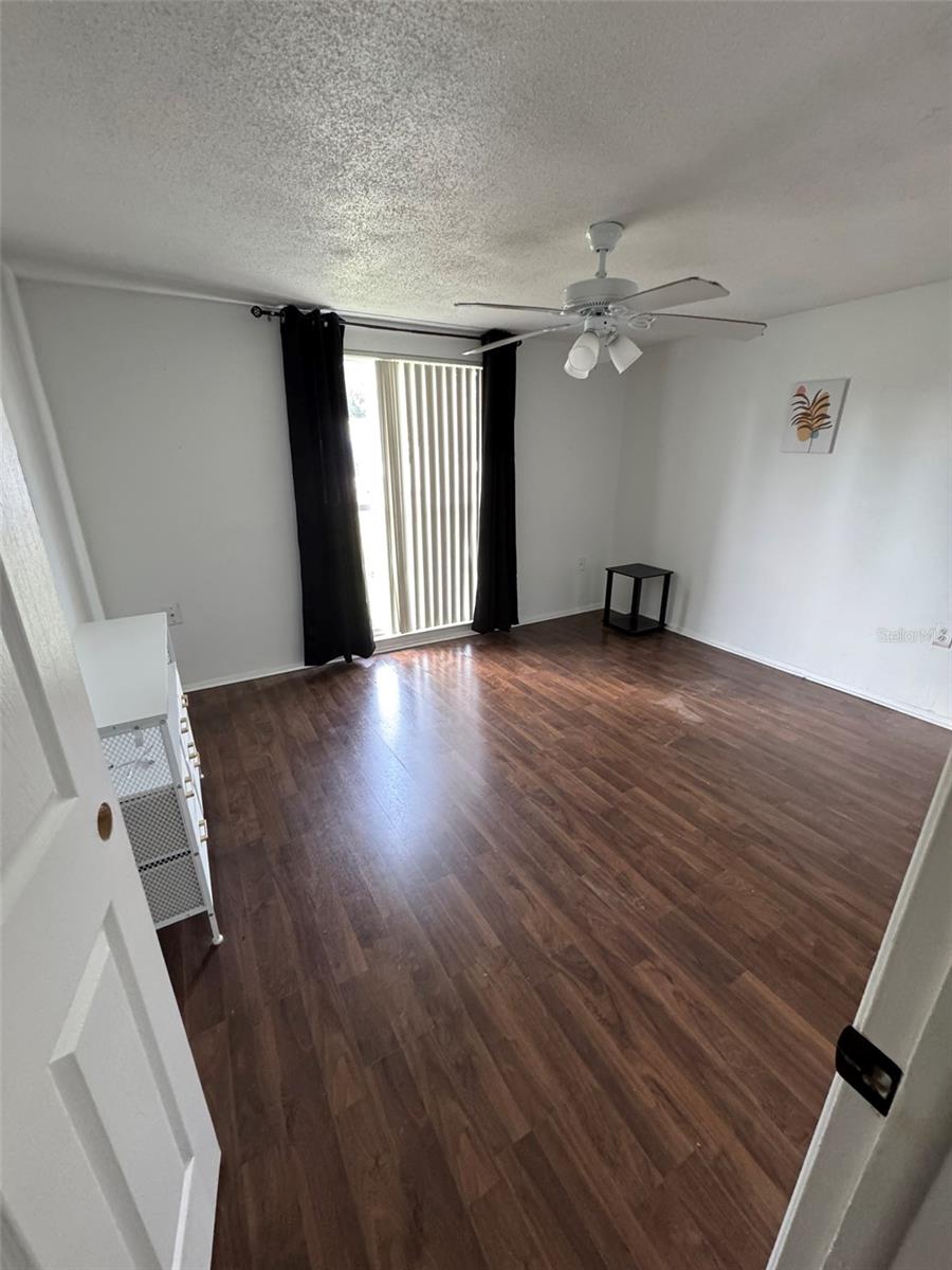Image 14 of 99 For 7835 Bloomfield Drive