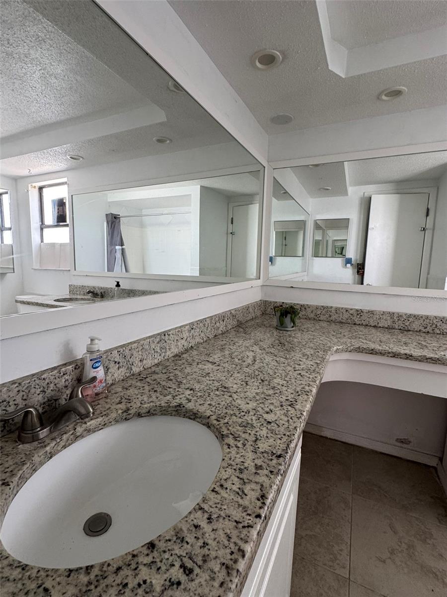 Image 51 of 99 For 7835 Bloomfield Drive