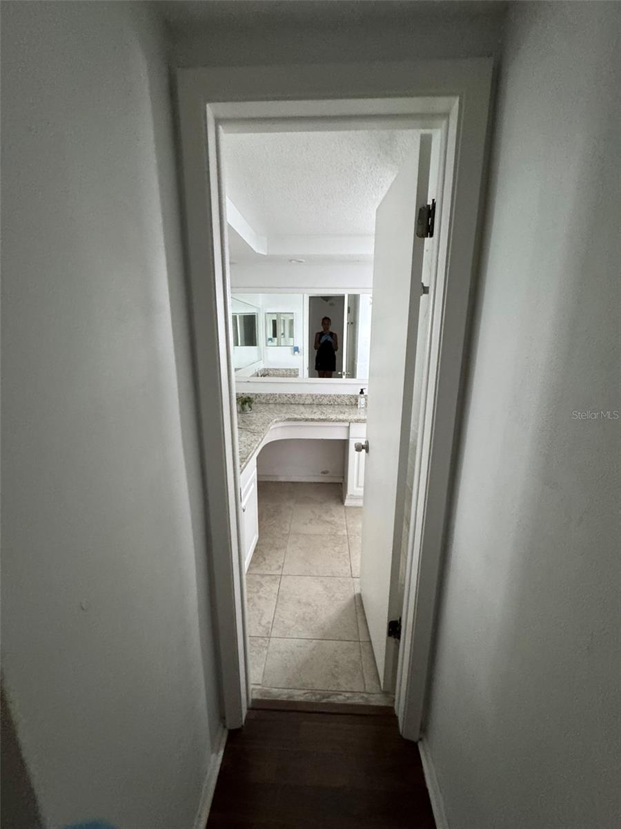 Image 7 of 99 For 7835 Bloomfield Drive