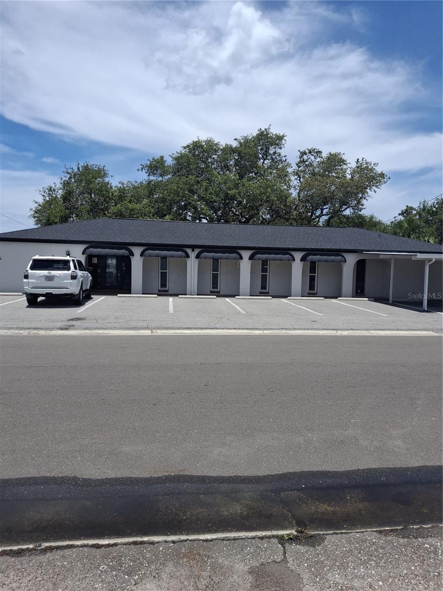 Listing Details for 1446 Court Street, CLEARWATER, FL 33756