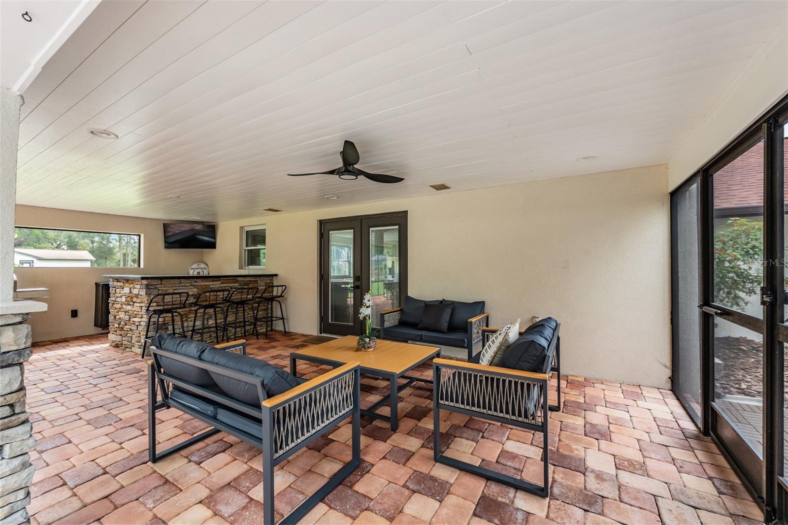 Image 32 of 62 For 9517 Flora Street