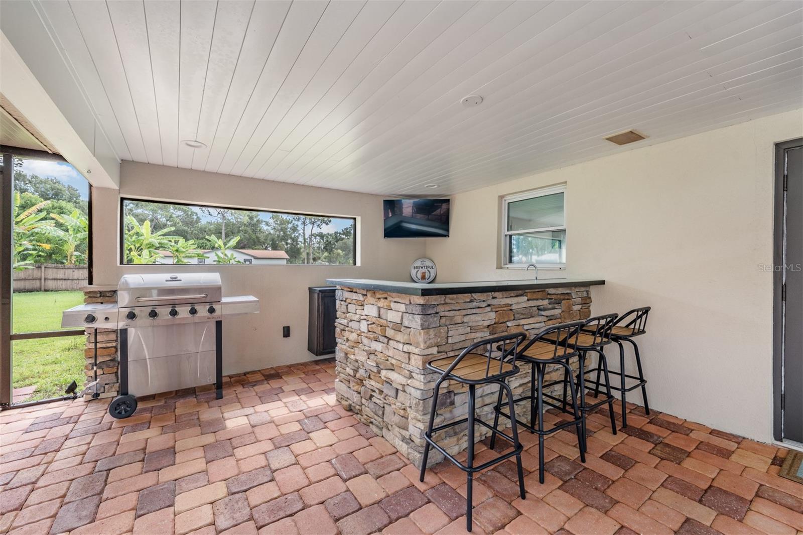 Image 34 of 62 For 9517 Flora Street