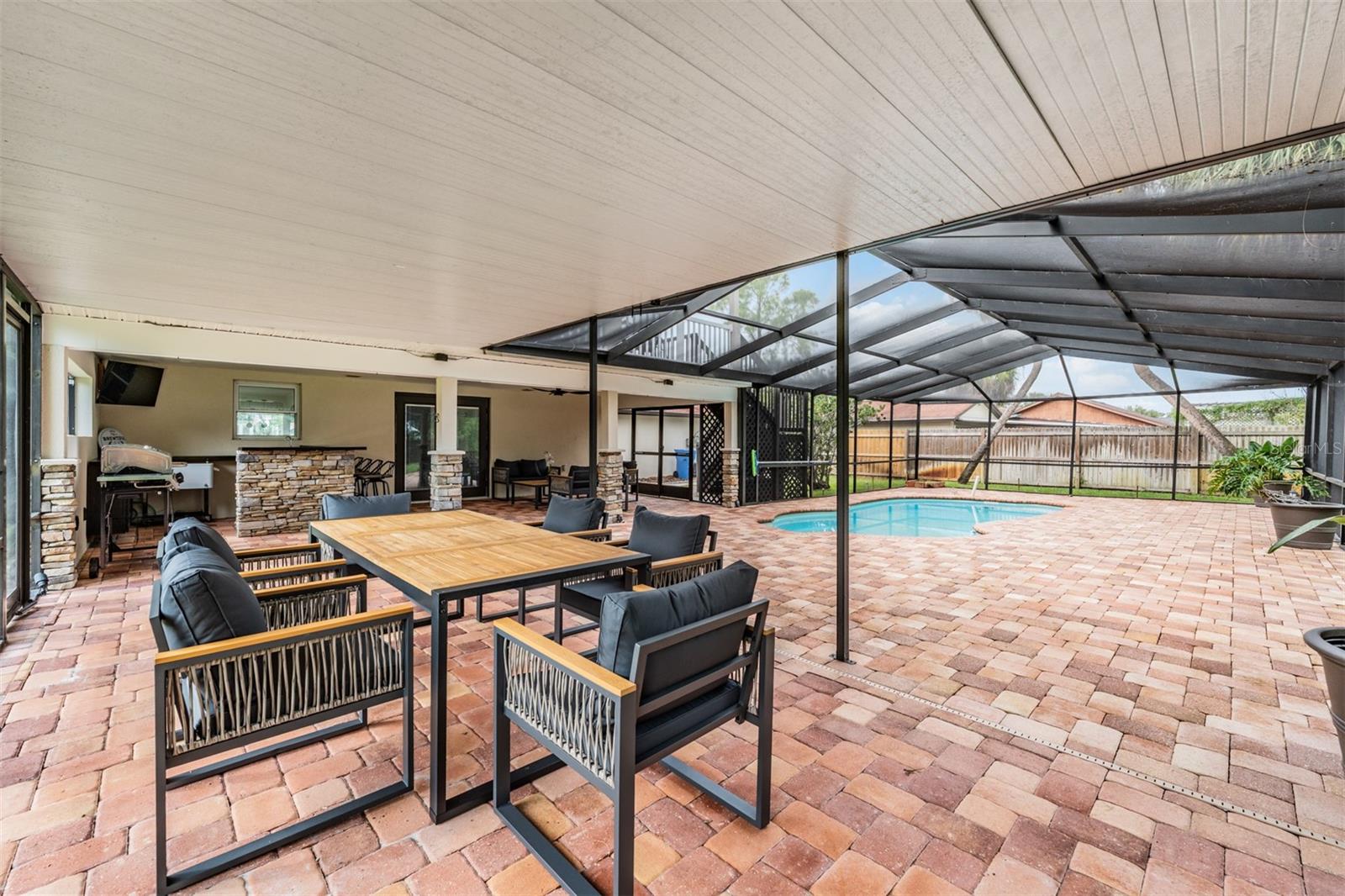 Image 37 of 62 For 9517 Flora Street