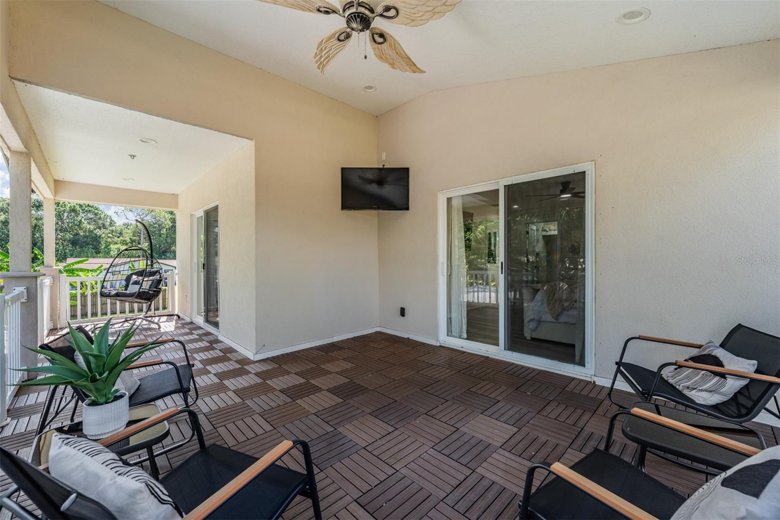 Image 46 of 62 For 9517 Flora Street