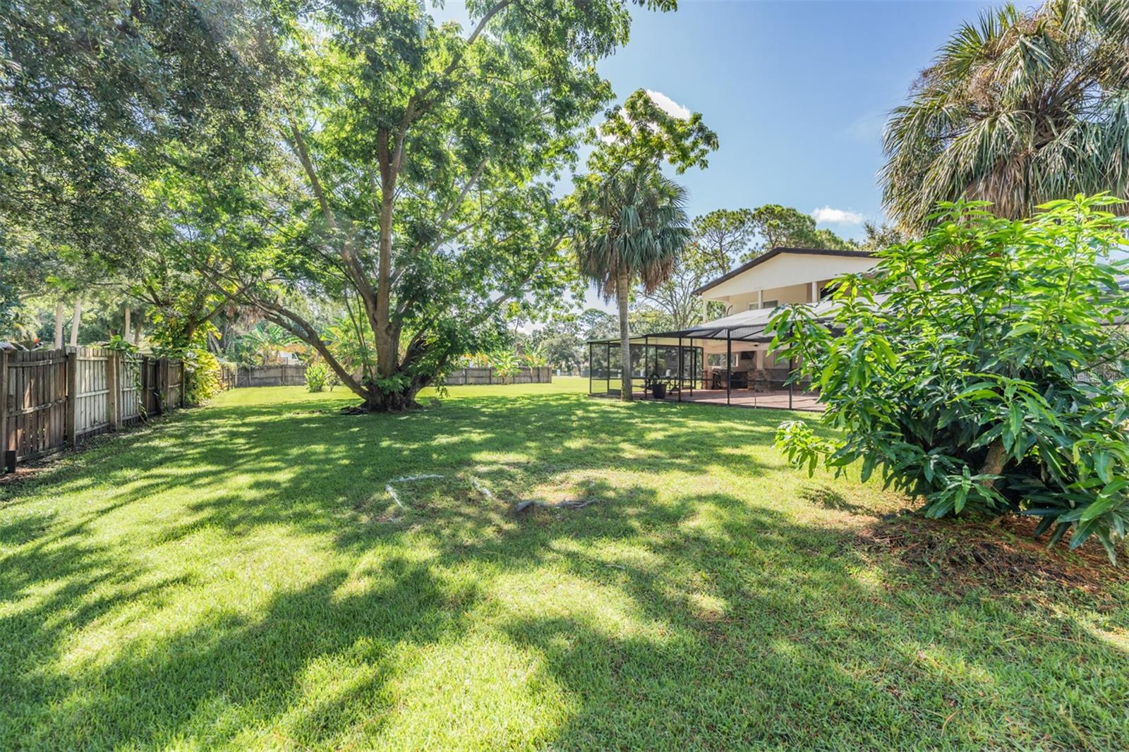Image 60 of 62 For 9517 Flora Street