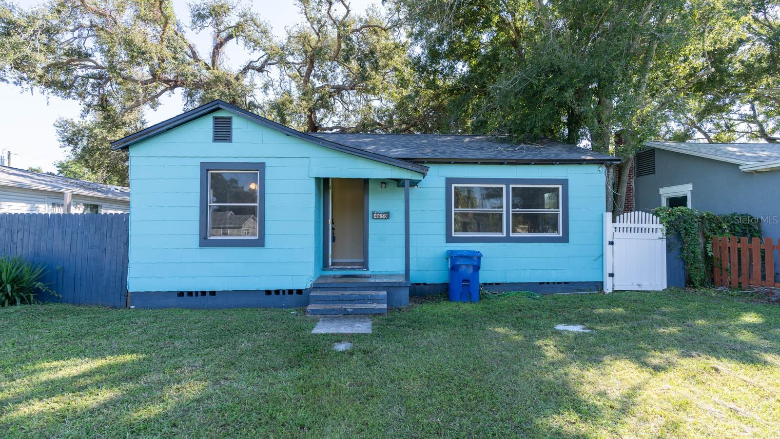 Listing photo id 24 for 4650 Emerson Avenue S