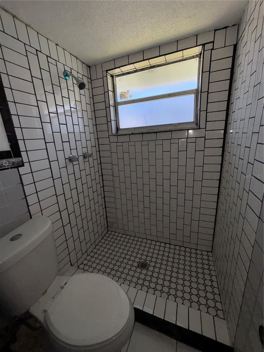 Image 10 of 20 For 7449 Live Oak Lane