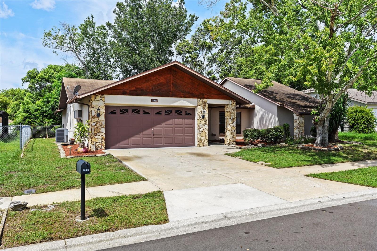 Image 14 of 43 For 8829 Bermuda Lane
