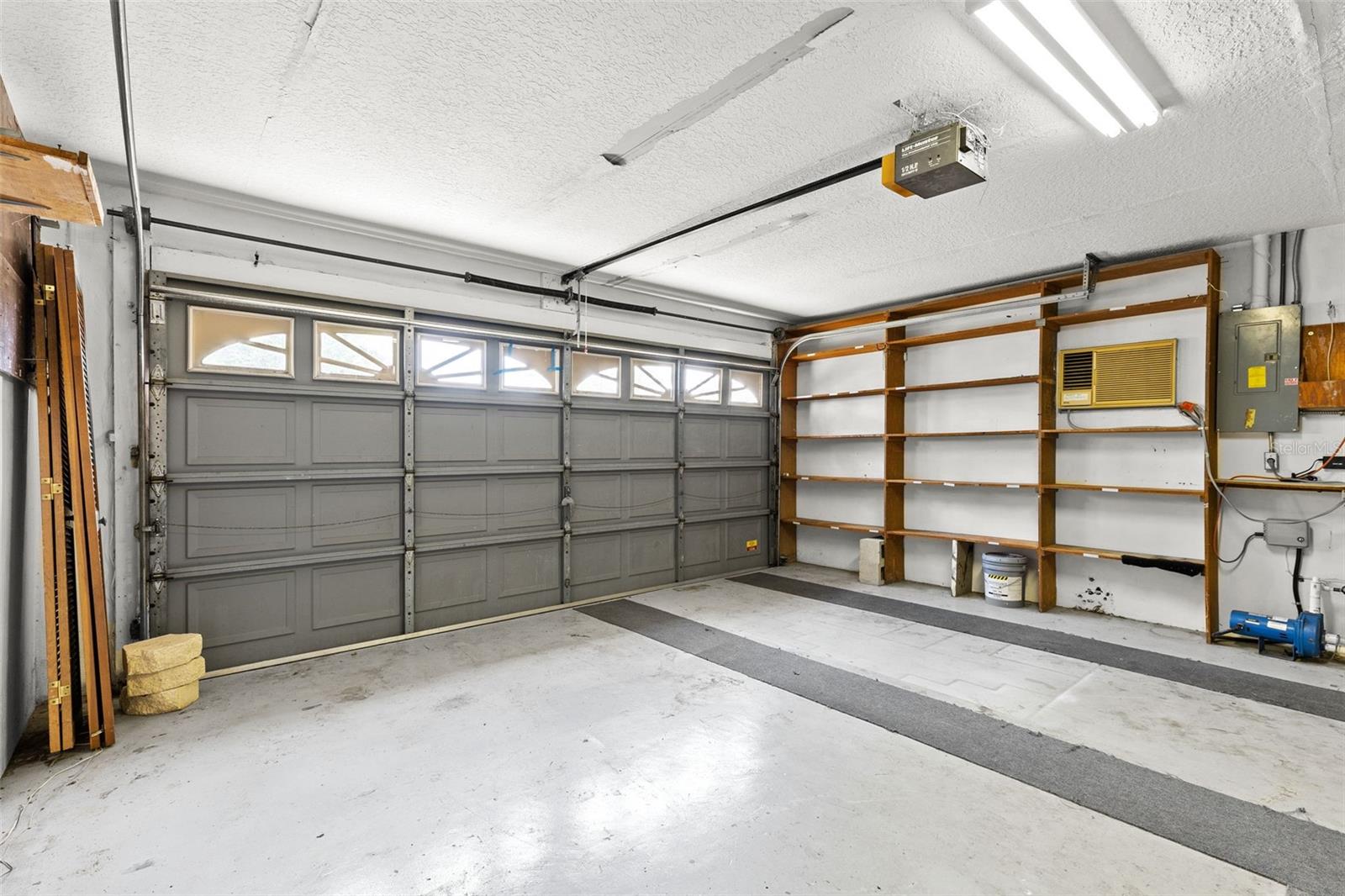 Image 16 of 43 For 8829 Bermuda Lane