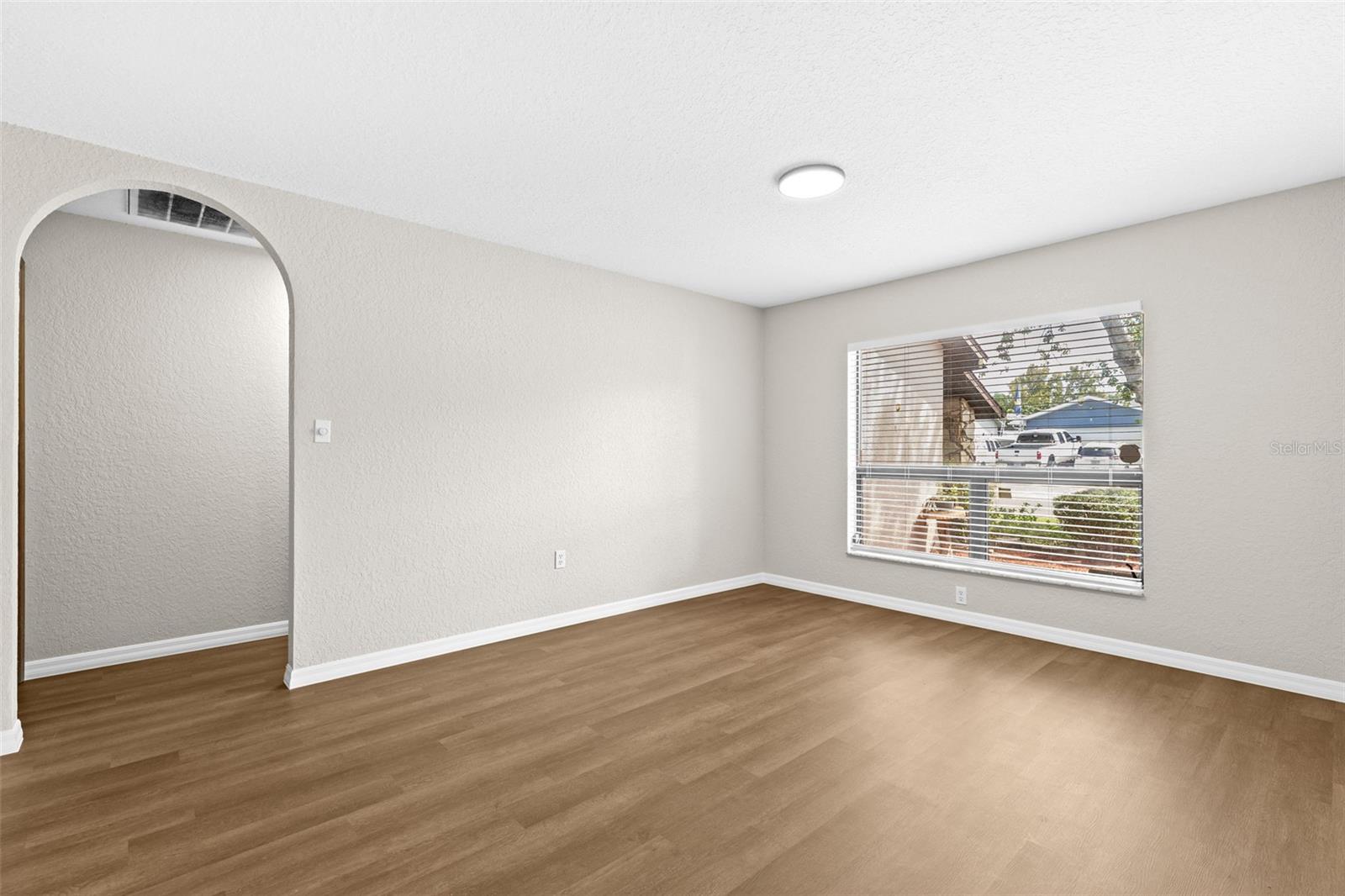 Image 20 of 43 For 8829 Bermuda Lane