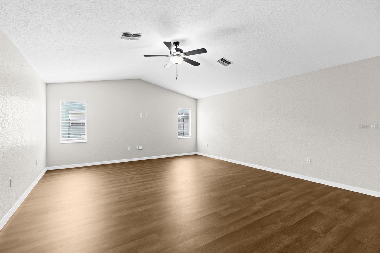 Image 28 of 43 For 8829 Bermuda Lane