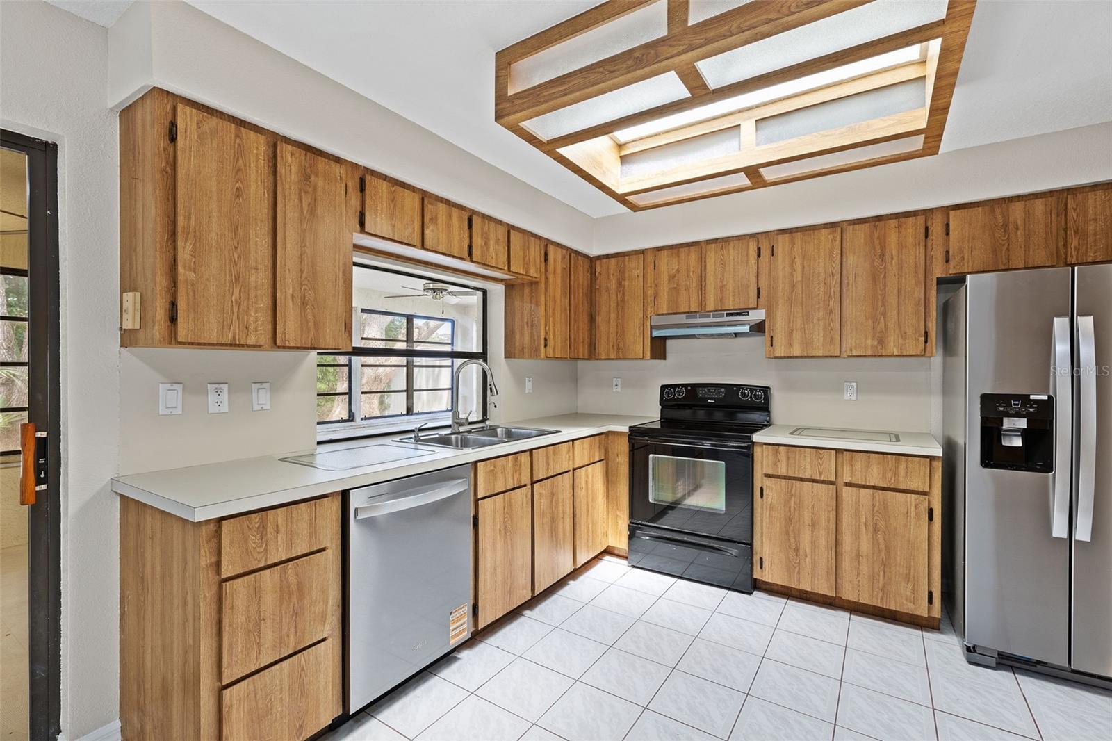 Image 31 of 43 For 8829 Bermuda Lane
