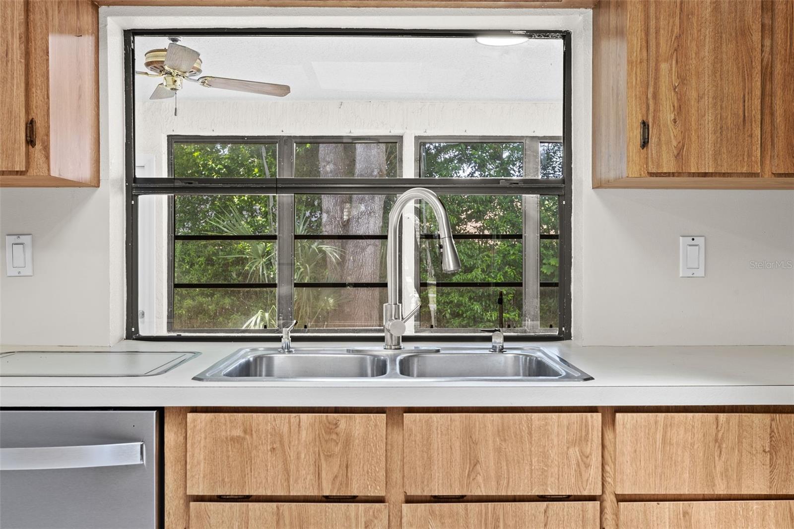 Image 32 of 43 For 8829 Bermuda Lane