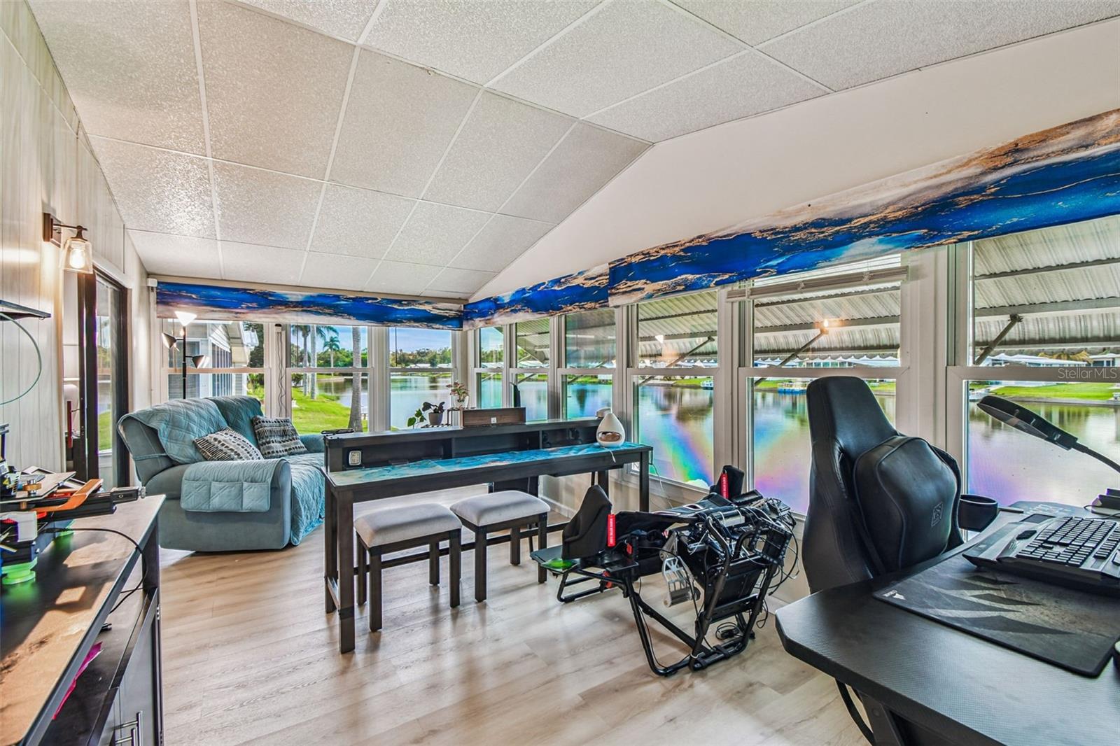 Listing photo id 28 for 3211 Southport Drive
