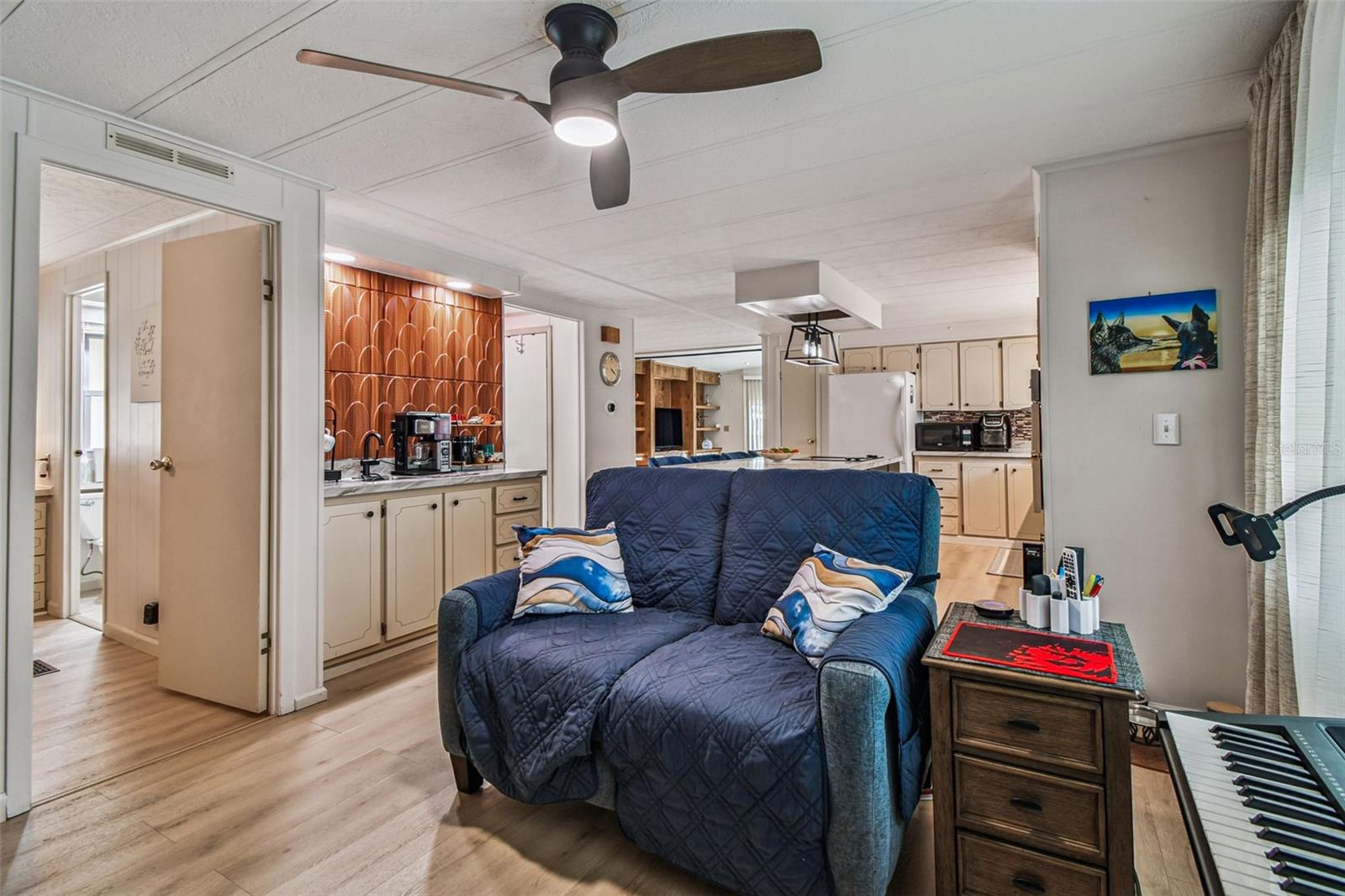 Listing photo id 31 for 3211 Southport Drive
