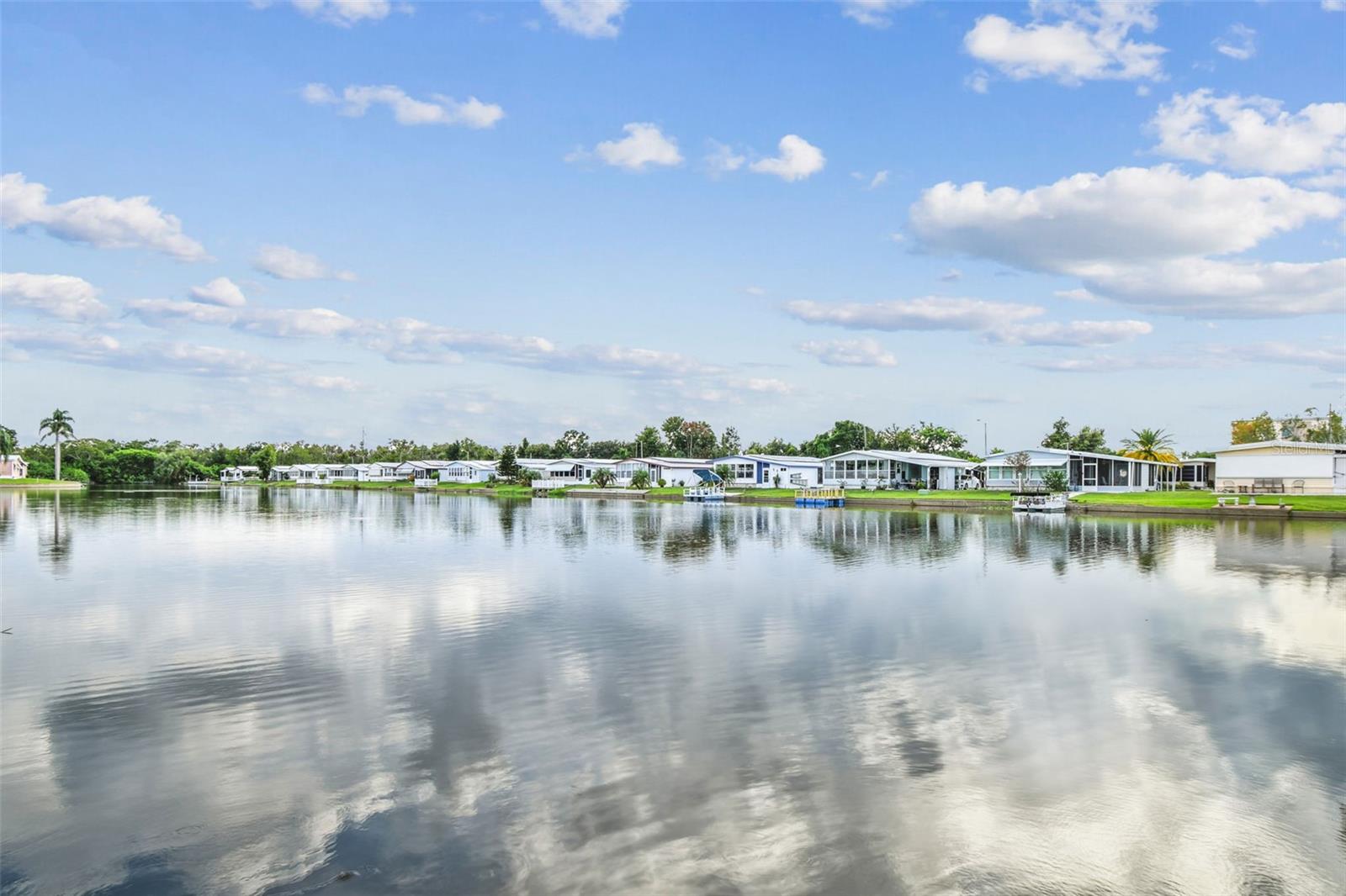 Listing photo id 61 for 3211 Southport Drive
