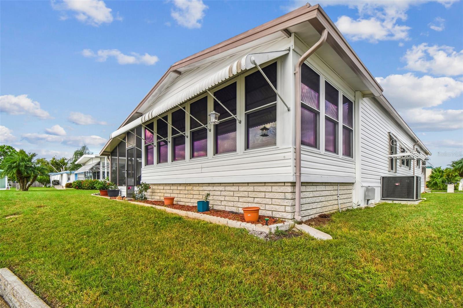 Listing photo id 63 for 3211 Southport Drive