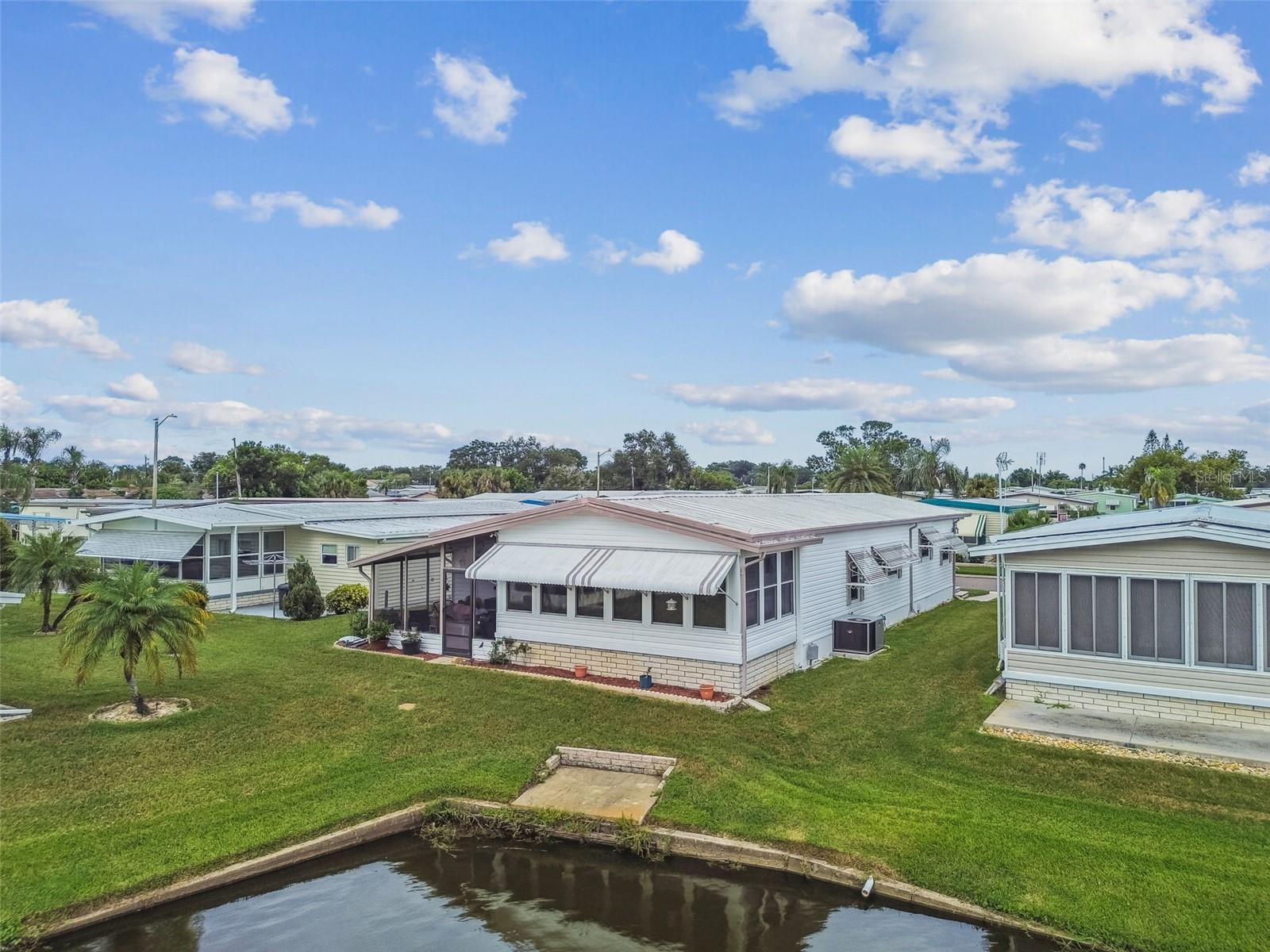 Listing photo id 68 for 3211 Southport Drive