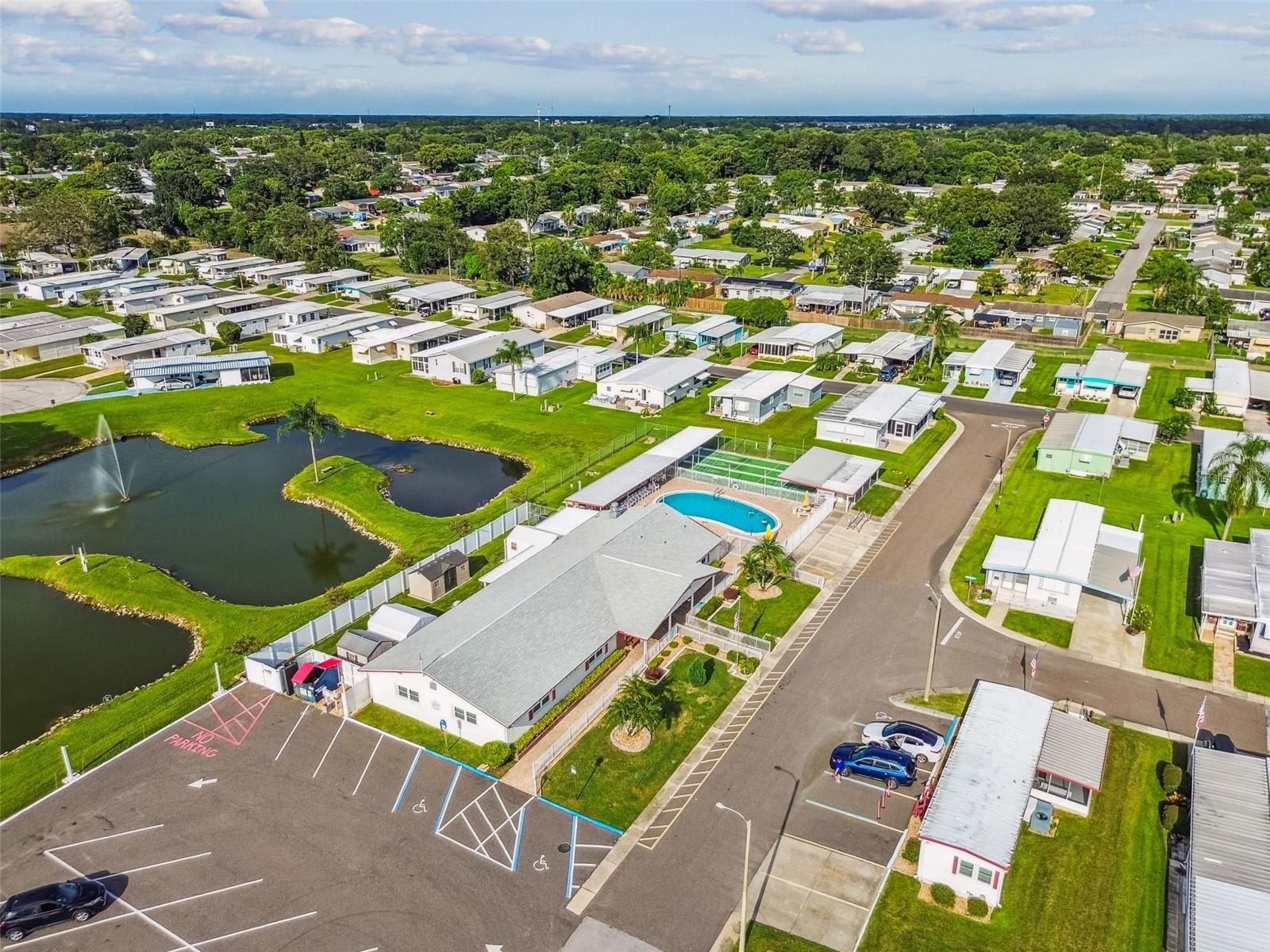 Listing photo id 70 for 3211 Southport Drive
