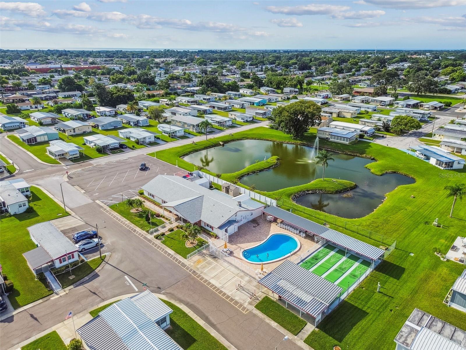 Listing photo id 71 for 3211 Southport Drive