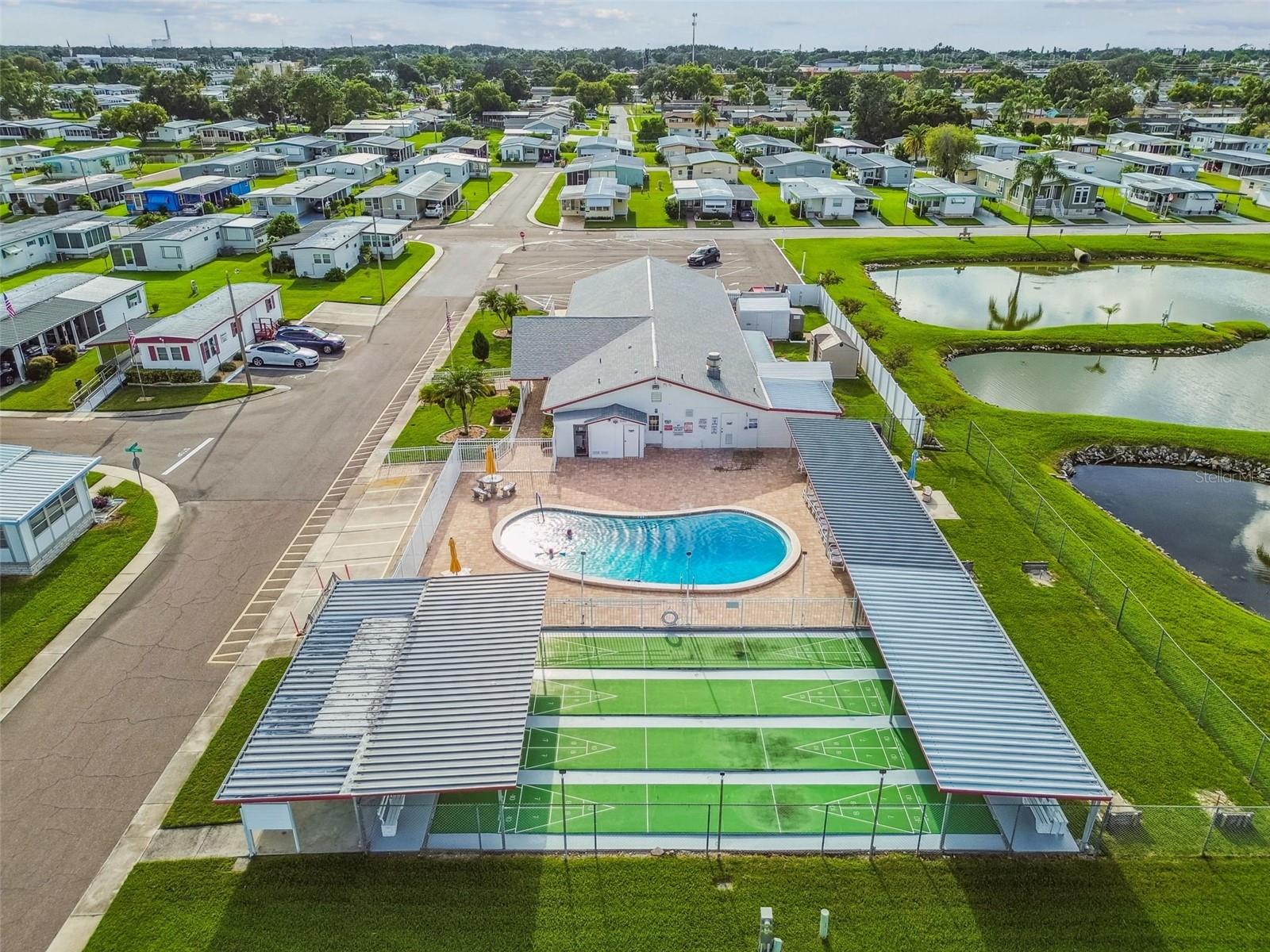 Listing photo id 73 for 3211 Southport Drive