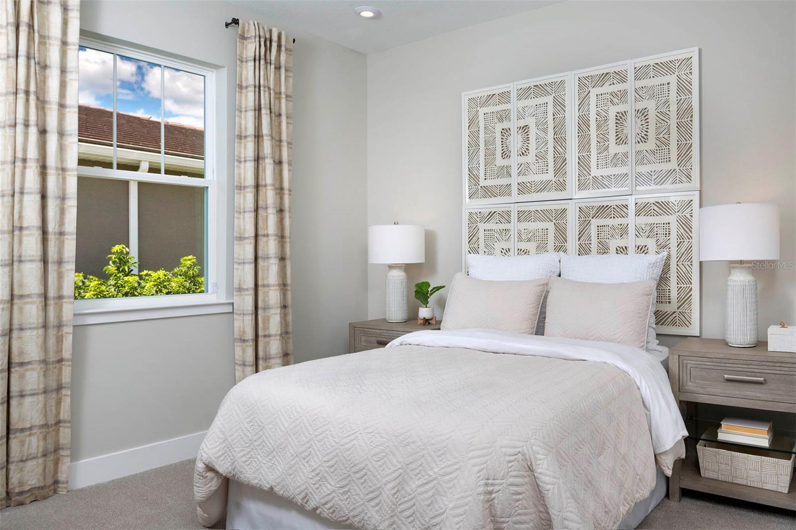 Image 13 of 37 For 17864 Stillness Court