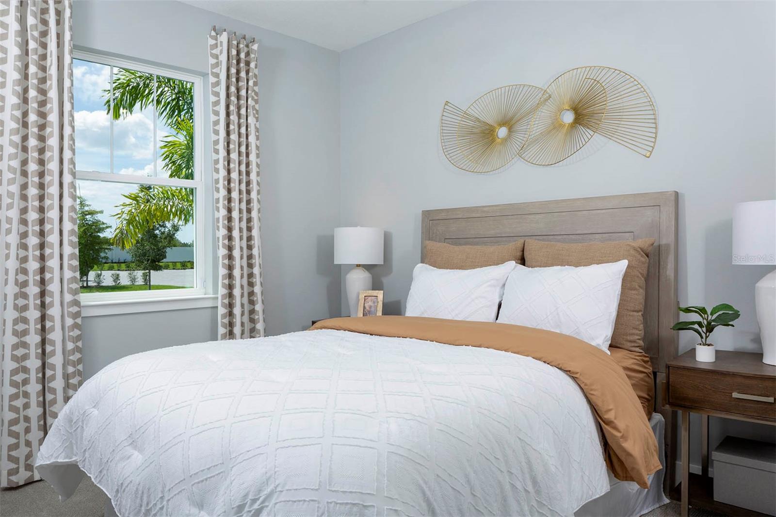 Image 14 of 37 For 17864 Stillness Court