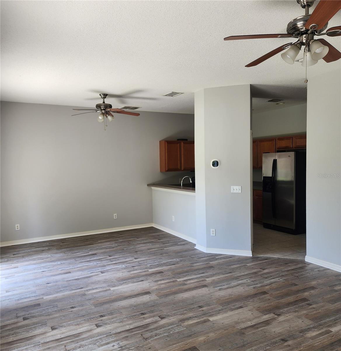 Image 3 of 18 For 9084 Iron Oak Avenue