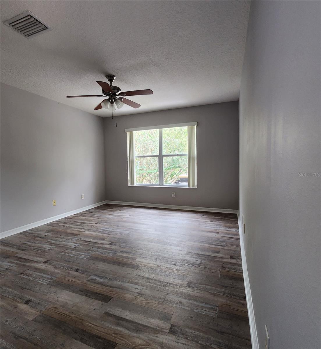 Image 7 of 18 For 9084 Iron Oak Avenue