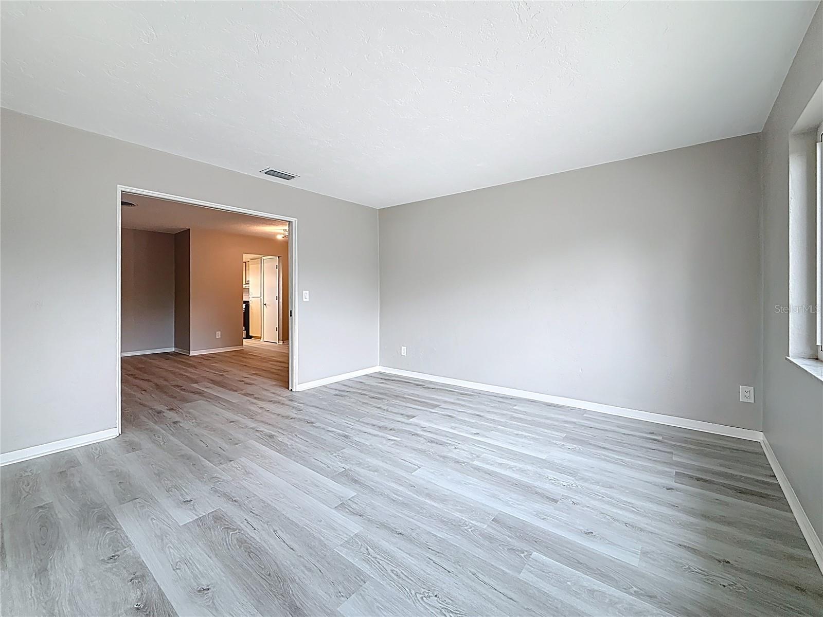 Image 23 of 49 For 1013 55th Terrace S