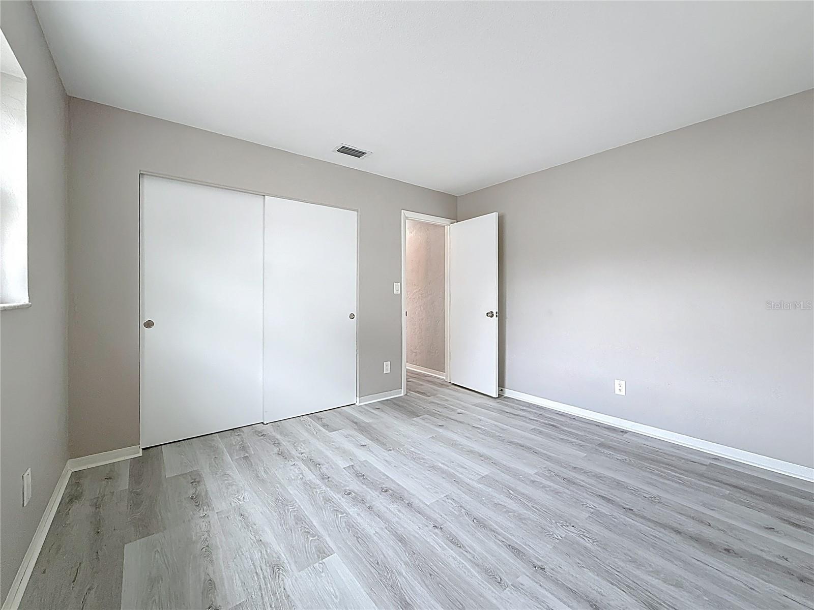 Image 27 of 49 For 1013 55th Terrace S