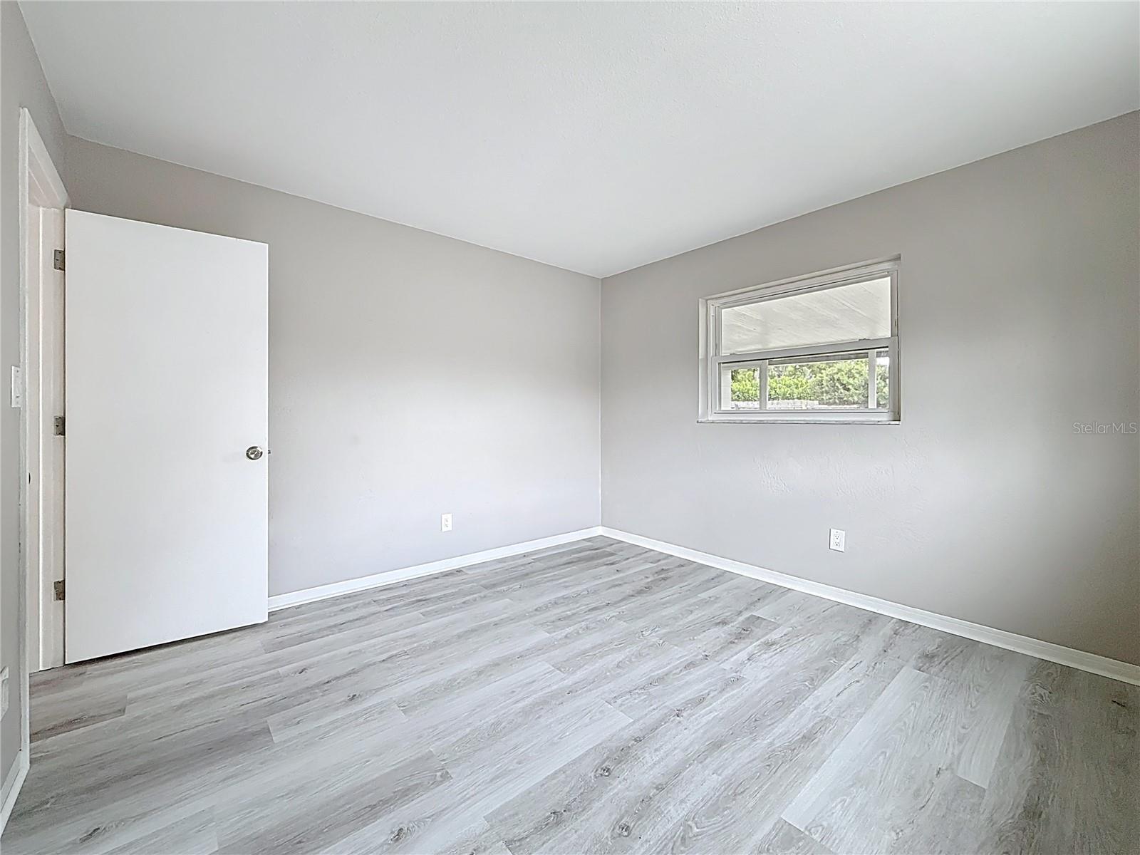 Image 28 of 49 For 1013 55th Terrace S