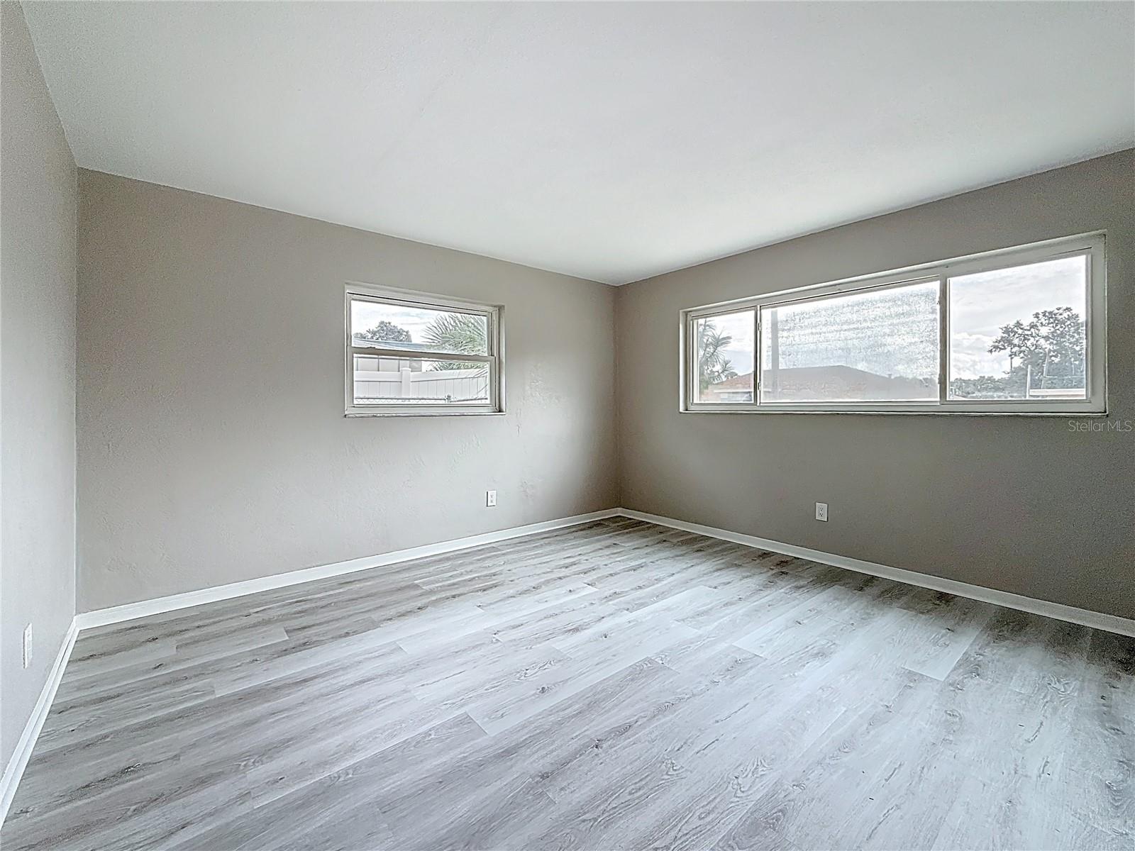 Image 32 of 49 For 1013 55th Terrace S