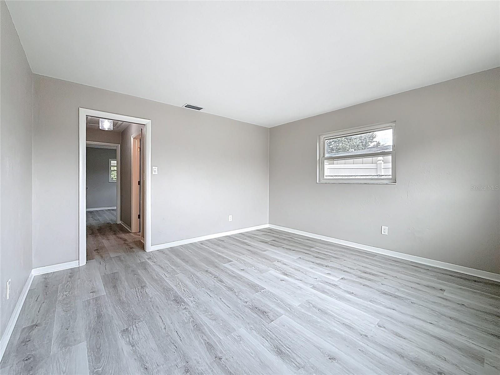 Image 35 of 49 For 1013 55th Terrace S