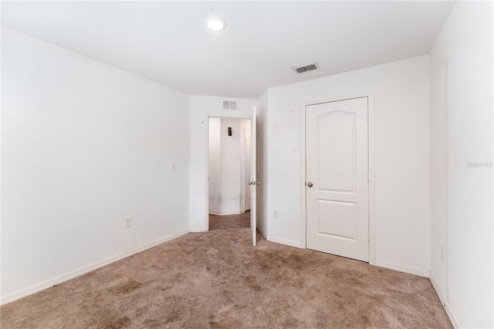 Image 13 of 30 For 1372 Swan Lake Circle