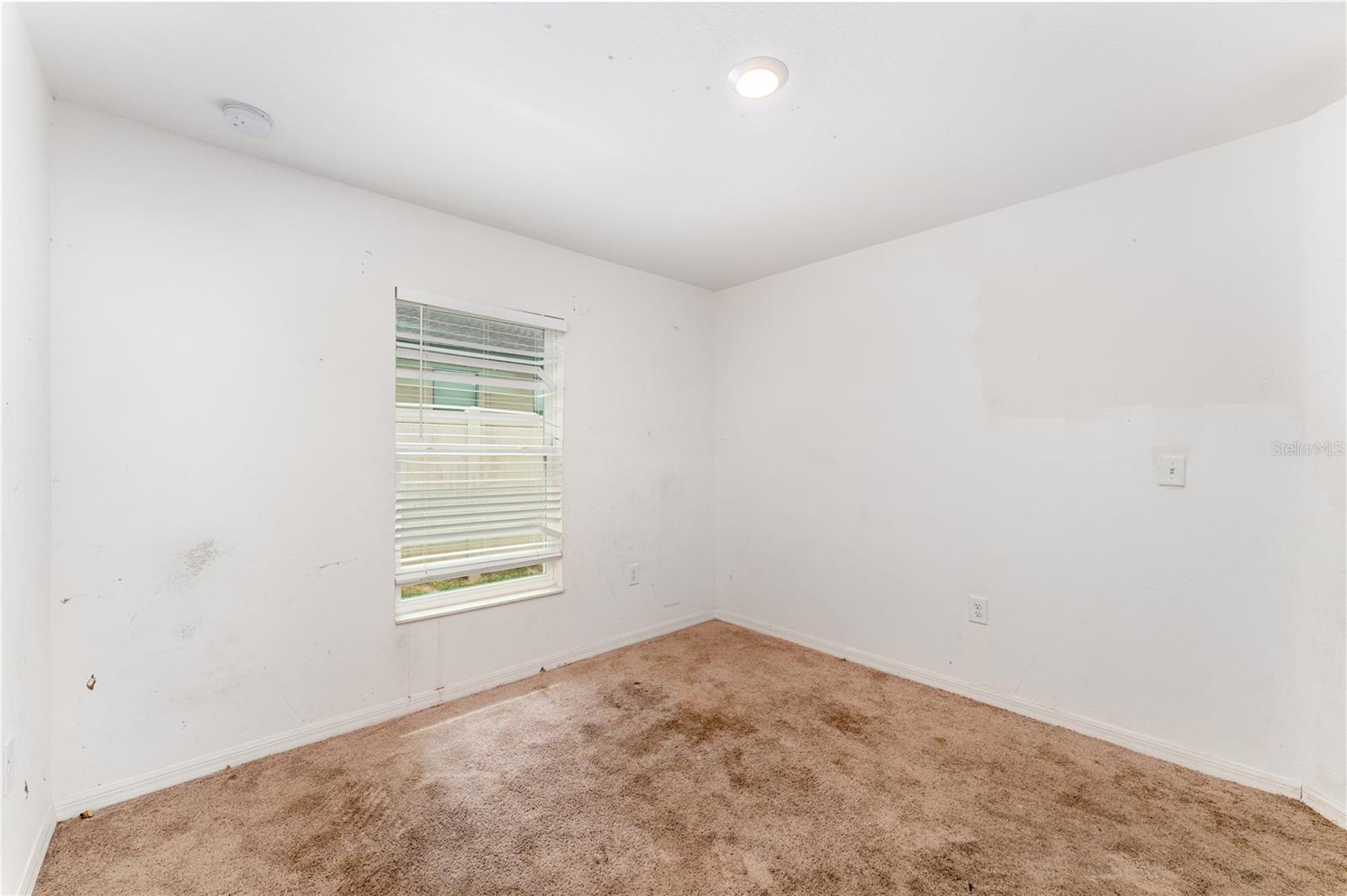 Image 15 of 30 For 1372 Swan Lake Circle