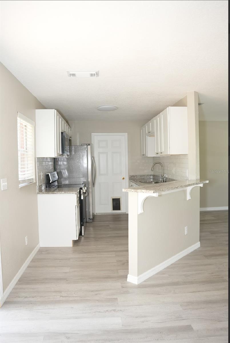 Image 4 of 10 For 7417 Savannah Lane