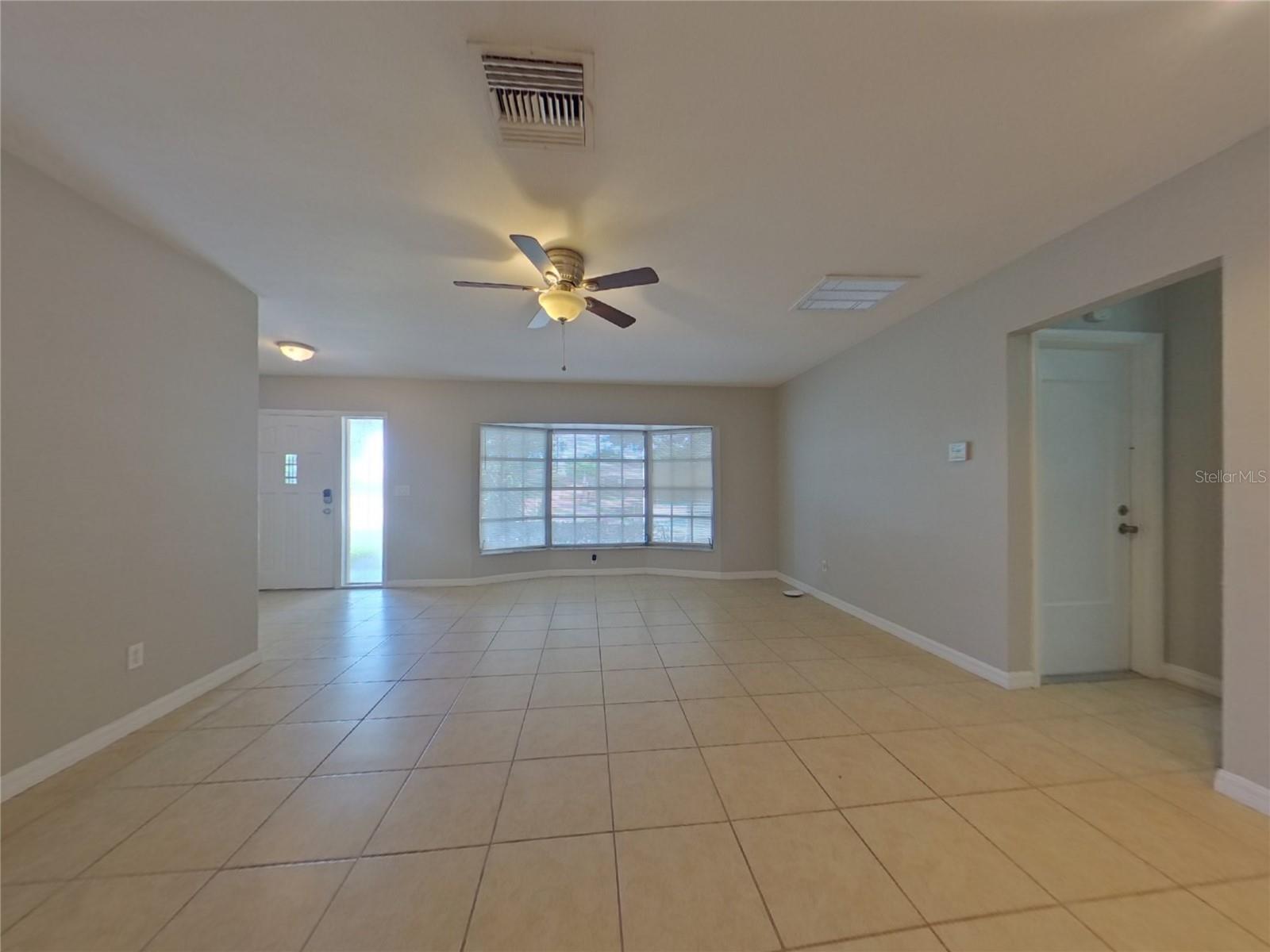 Image 2 of 16 For 2131 Greenbriar Boulevard