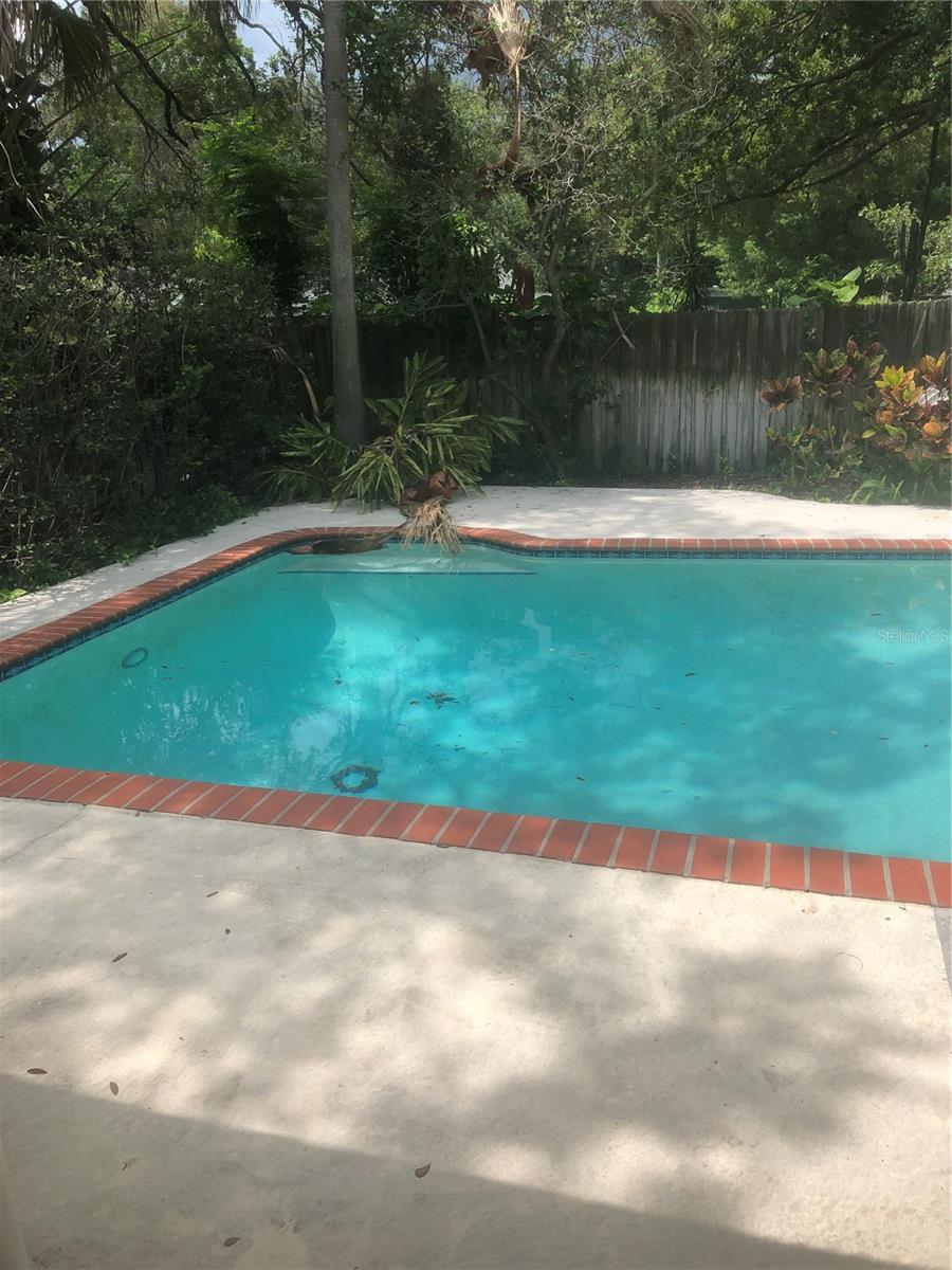 Image 3 of 15 For 3907 Corona Street 1-2