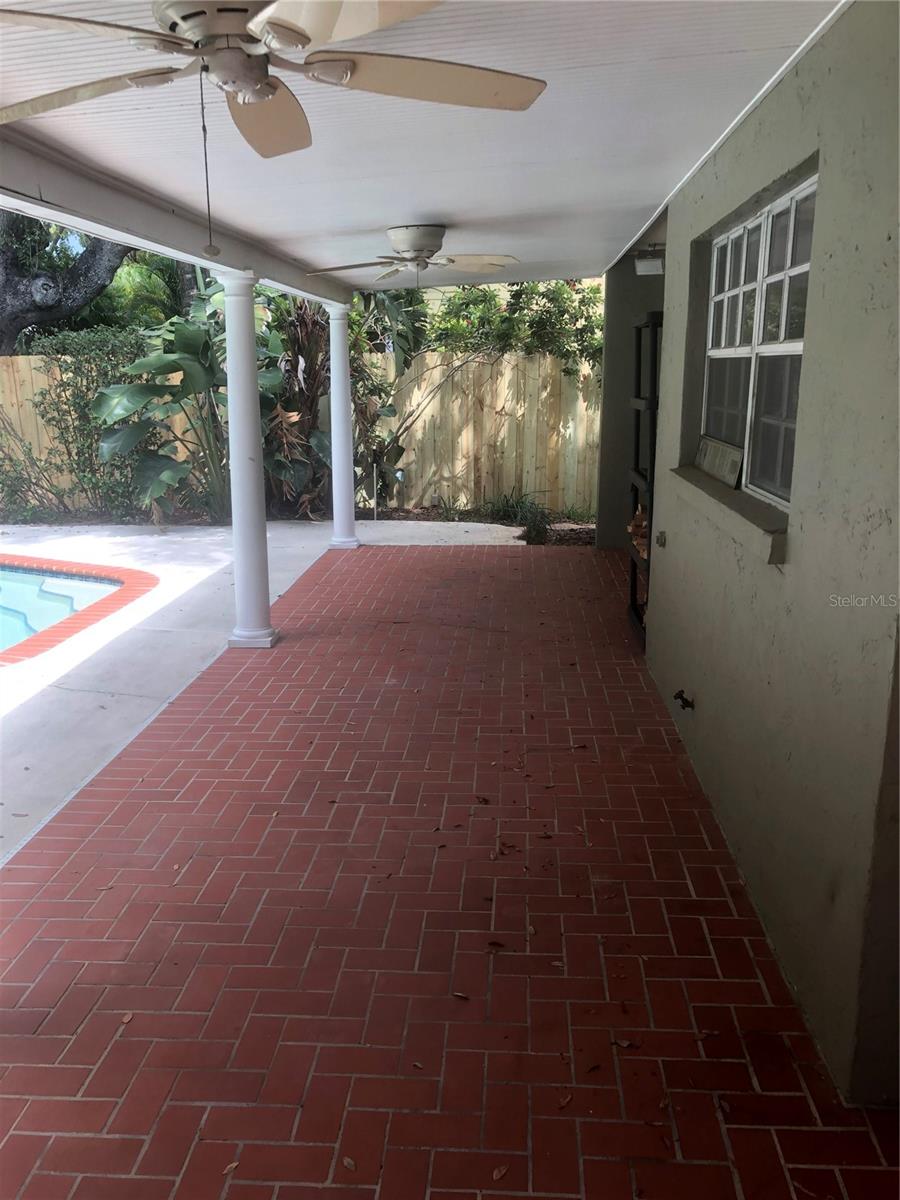Image 4 of 15 For 3907 Corona Street 1-2