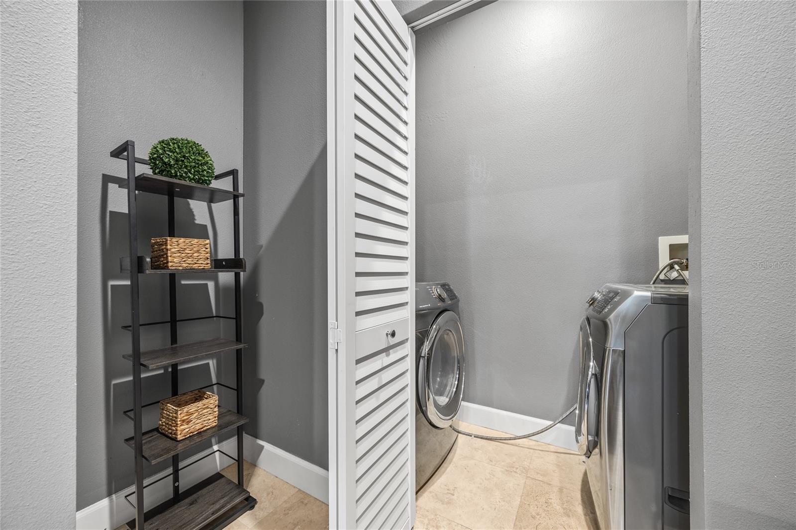Image 16 of 36 For 714 22nd Street